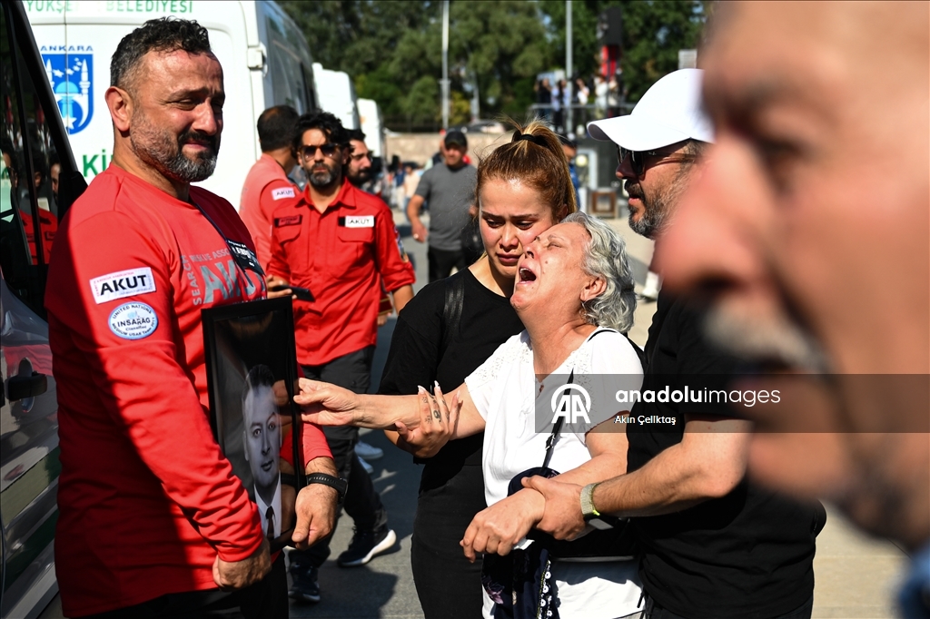 Orman yangınıyla mücadelede şehit olan AKUT gönüllüleri, Ankara'da son yolculuklarına uğurlandı