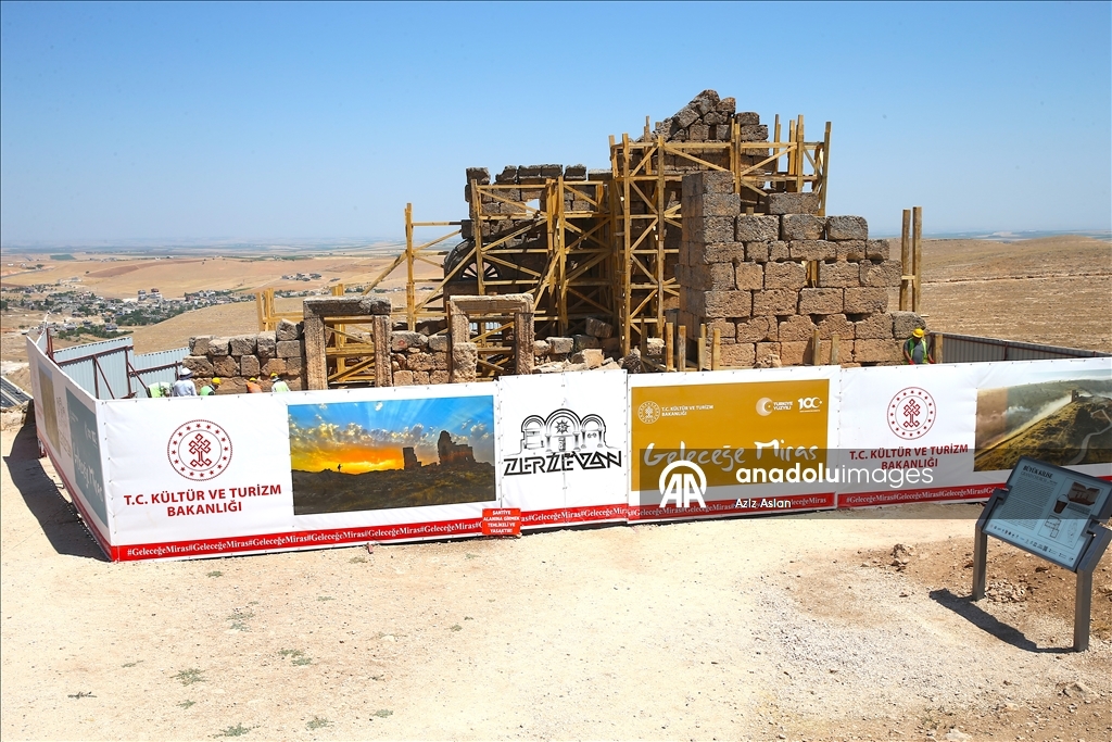 Diyarbakır'da 3 bin yıllık Zerzevan Kalesi'nin restorasyonuna başlandı