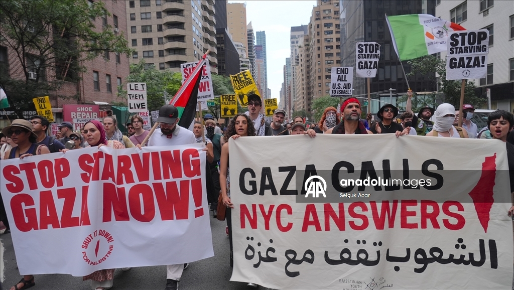 New York'ta Gazze'ye yönelik ablukanın sona ermesini talep etmek için yürüyüş düzenlendi