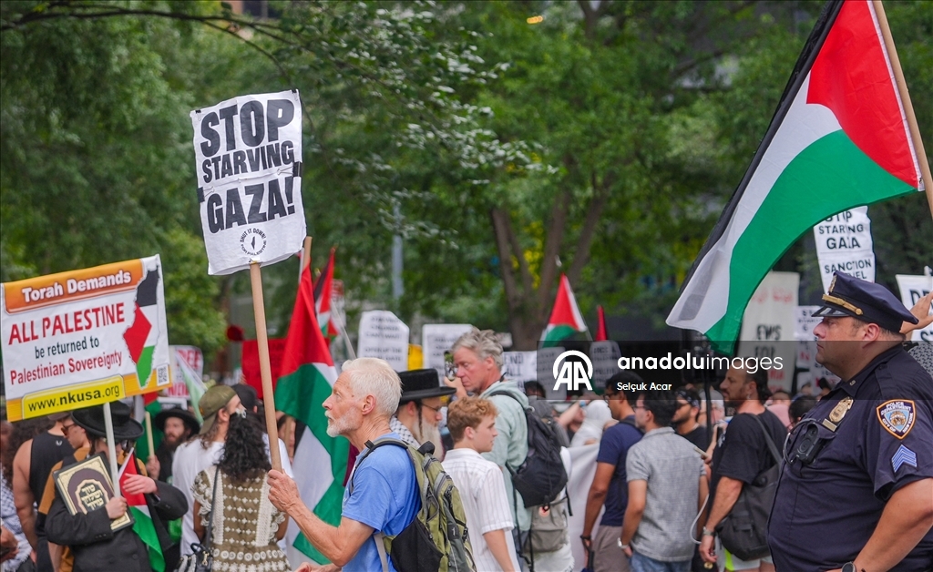 New York'ta Gazze'ye yönelik ablukanın sona ermesini talep etmek için yürüyüş düzenlendi