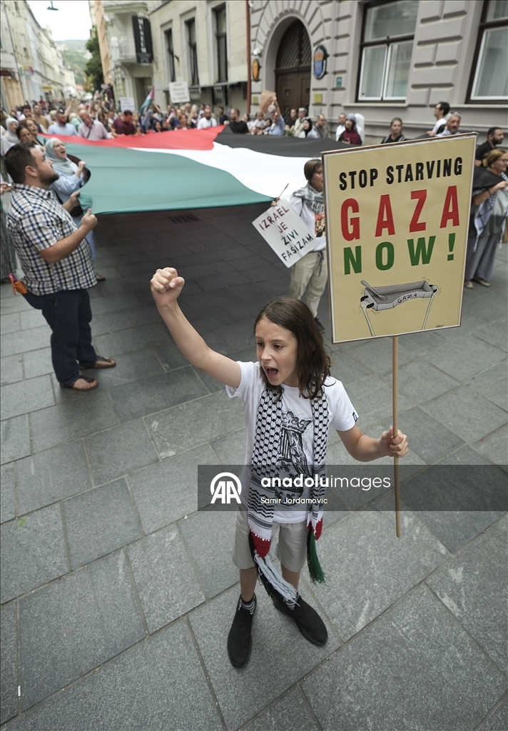 Građani Sarajeva na Baščaršiji iskazali podršku narodu Gaze i osudili agresiju i izgladnjivanje palestinskog naroda