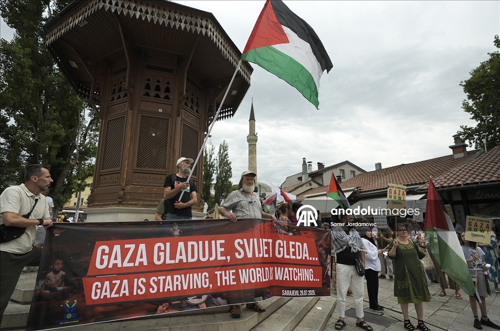 Građani Sarajeva na Baščaršiji iskazali podršku narodu Gaze i osudili agresiju i izgladnjivanje palestinskog naroda