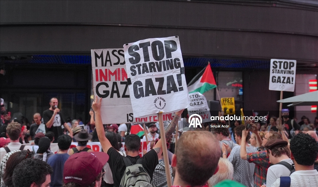 New York'ta Gazze'ye yönelik ablukanın sona ermesini talep etmek için yürüyüş düzenlendi