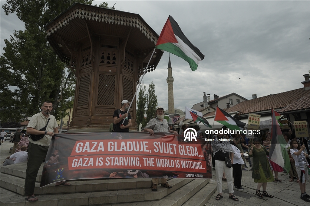 Građani Sarajeva na Baščaršiji iskazali podršku narodu Gaze i osudili agresiju i izgladnjivanje palestinskog naroda
