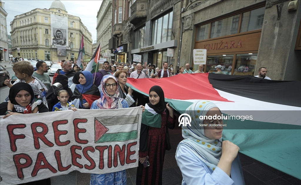 Građani Sarajeva na Baščaršiji iskazali podršku narodu Gaze i osudili agresiju i izgladnjivanje palestinskog naroda