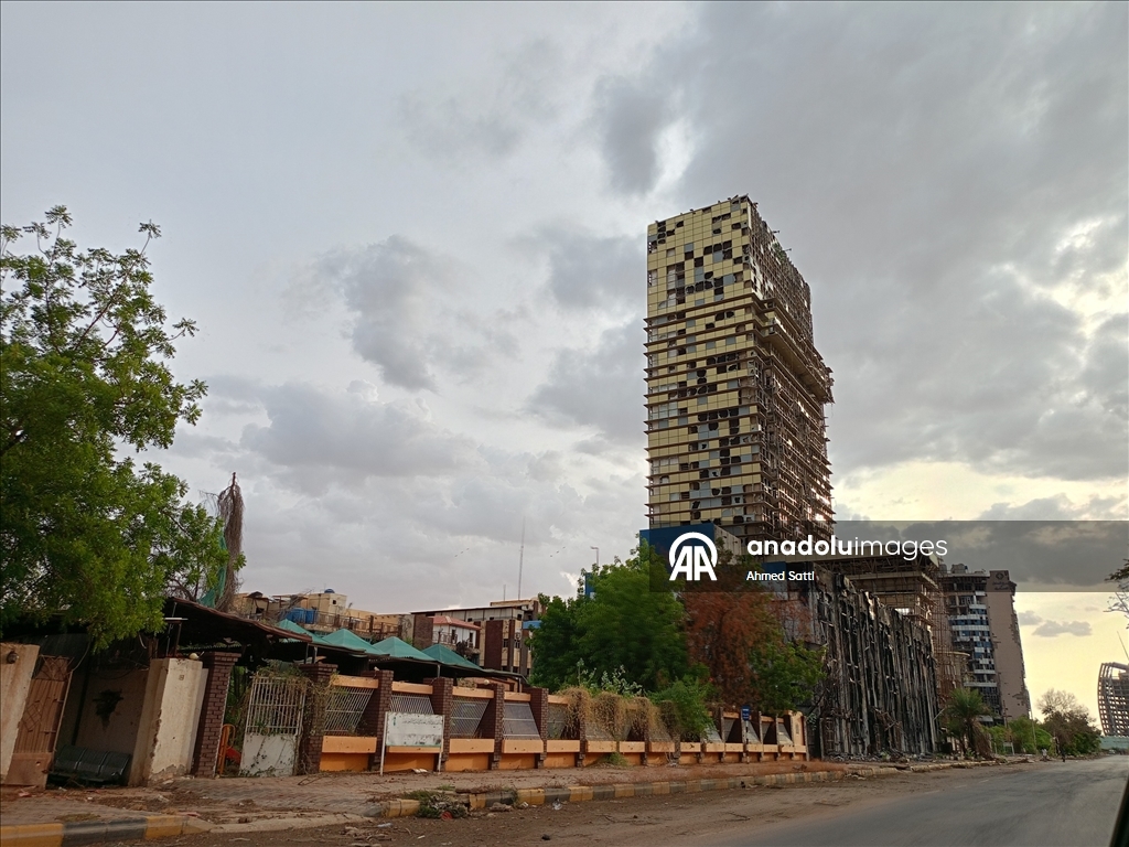 Sudan'ın başkenti Hartum'un merkezi, çatışmalar nedeniyle ağır hasar gördü
