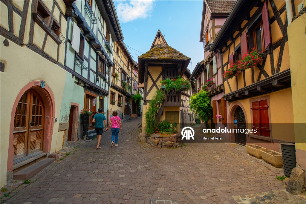 France's Eguisheim welcomes visitors with colorful streets and historic charm