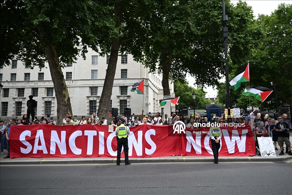 Demonstration held in London against starvation and humanitarian crisis in Gaza
