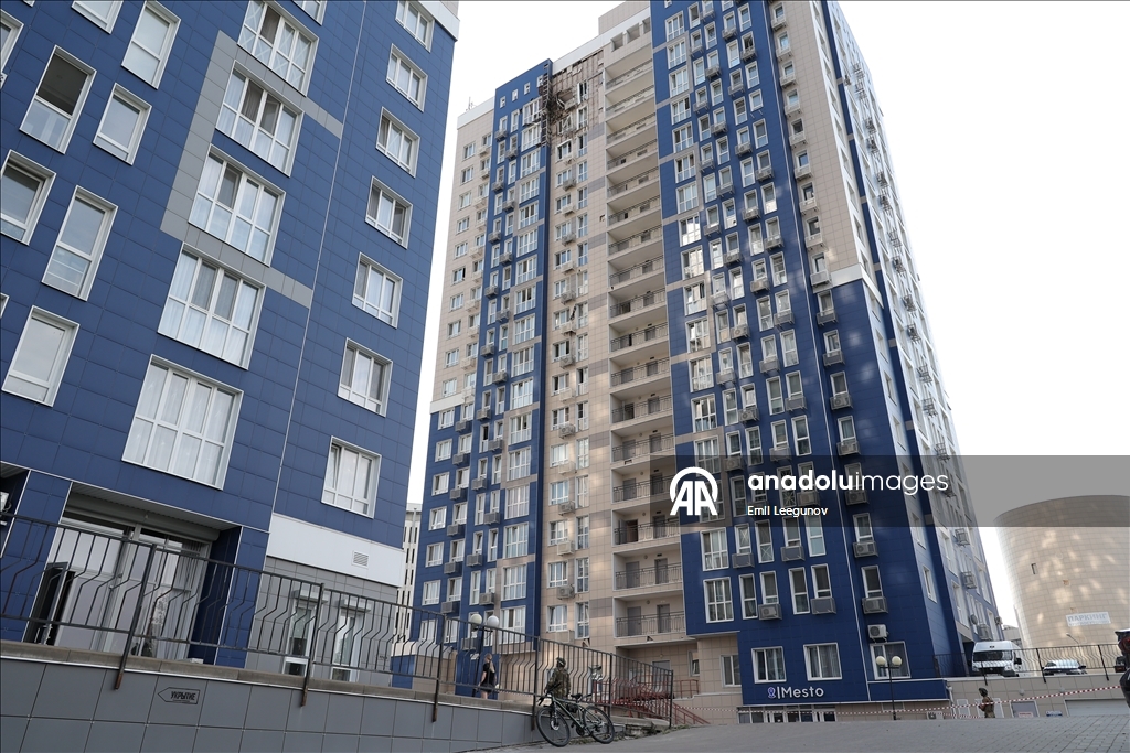 Украинский беспилотник атаковал многоквартирный жилой дом в Белгороде
