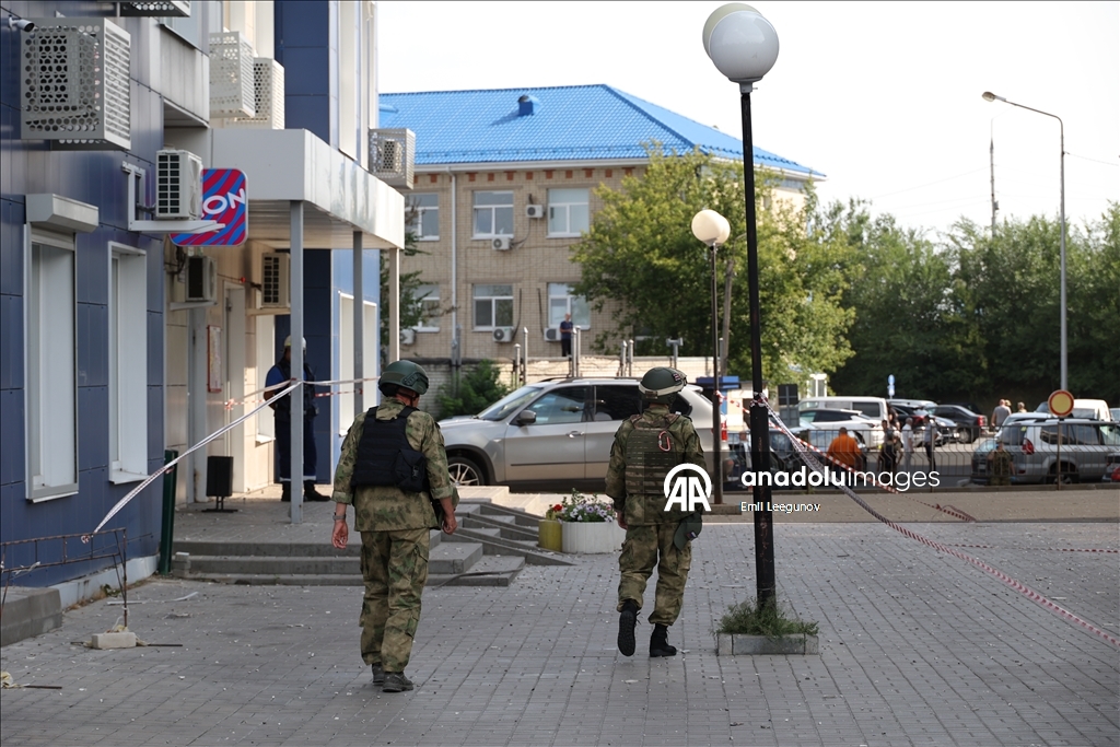 Украинский беспилотник атаковал многоквартирный жилой дом в Белгороде
