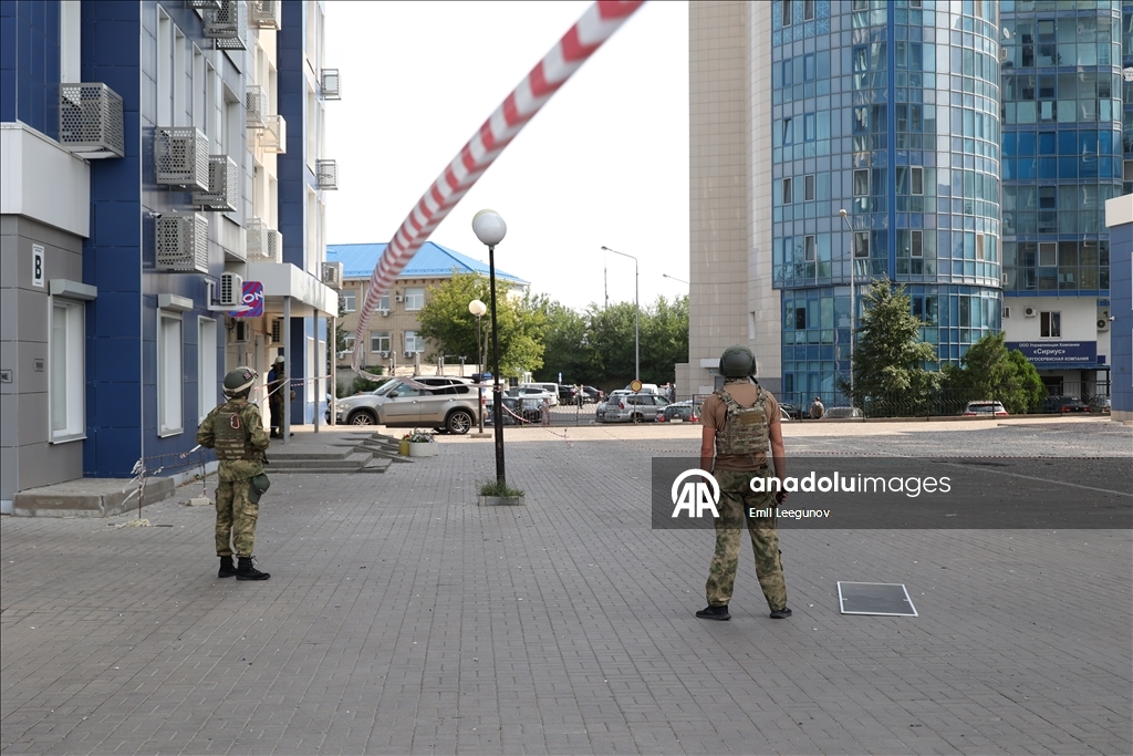 Украинский беспилотник атаковал многоквартирный жилой дом в Белгороде