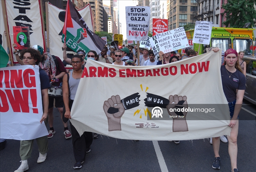 Filistin yanlısı aktivistler New York'ta BM Genel Merkezi önünde protesto düzenledi