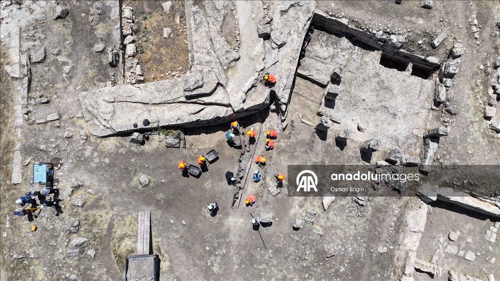 Zerzevan Kalesi'nde 1800 yıllık su dağıtım sistemi bulundu