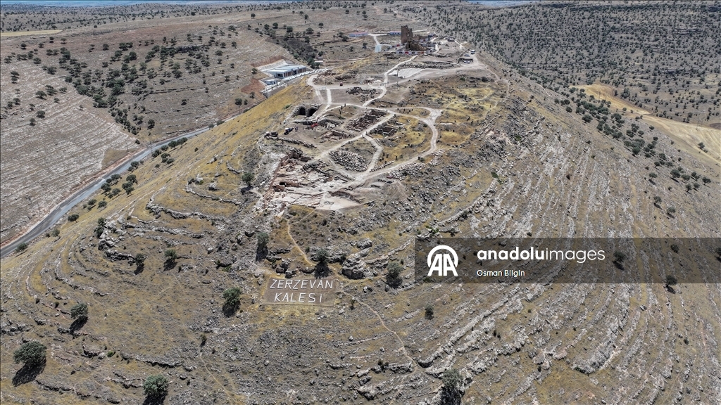 Zerzevan Kalesi'nde 1800 yıllık su dağıtım sistemi bulundu