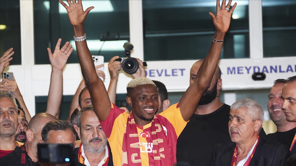 Galatasaray’ın Nijeryalı oyuncusu Victor Osimhen, İstanbul'a geldi