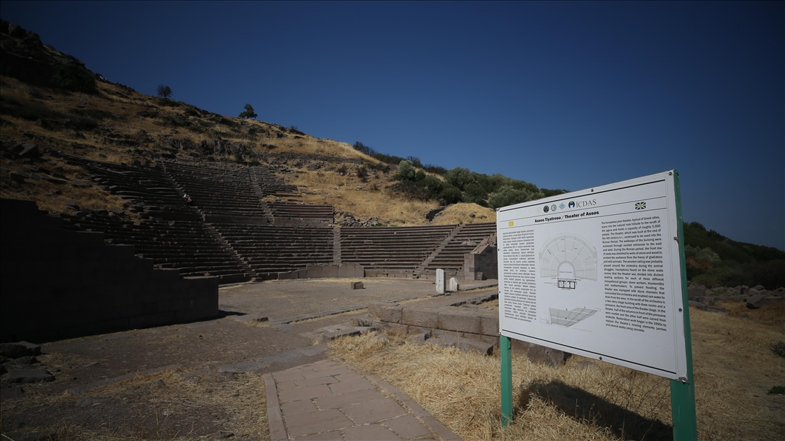 Assos'ta 2 bin 200 yıllık tiyatro restore edilecek