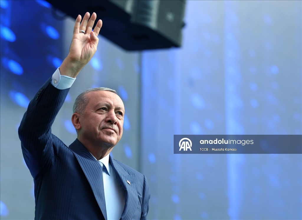 Cumhurbaşkanı Erdoğan, TÜGVA Yaz Okulları Finali Programı'na katıldı
