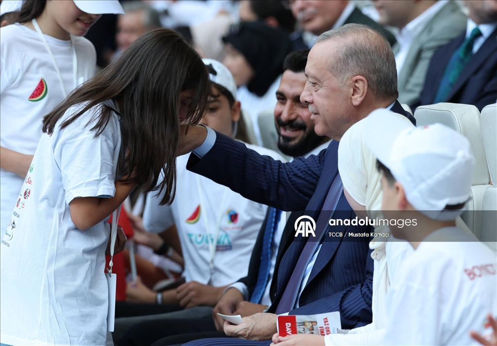 Cumhurbaşkanı Erdoğan, TÜGVA Yaz Okulları Finali Programı'na katıldı