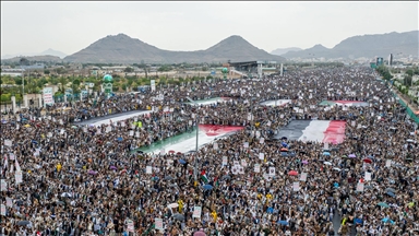 Yemen’de binlerce kişinin katılımıyla Gazze’ye destek gösterisi düzenlendi
