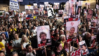 Gazze'de İsrailli esirlerin geri getirilmesi için Tel Aviv'de gösteri düzenlendi