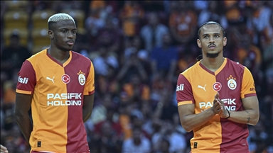 Galatasaray, Osimhen ve Sane için imza töreni düzenledi