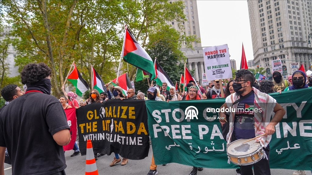 New York'ta Gazze'ye yönelik ablukanın sona ermesini talep etmek için yürüyüş düzenlendi