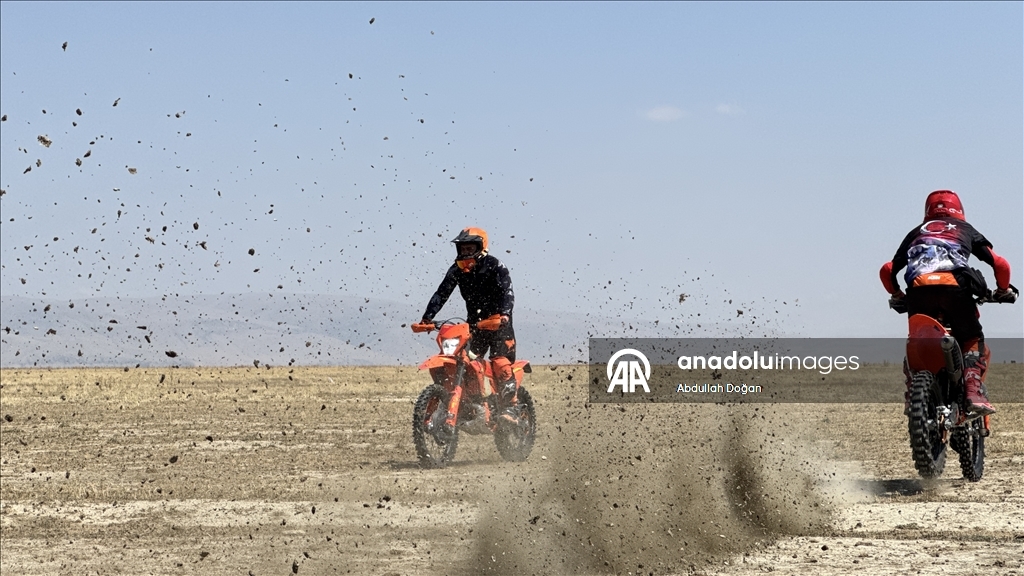 Motorcycle riders highlight climate crisis at dried-up Lake Aksehir