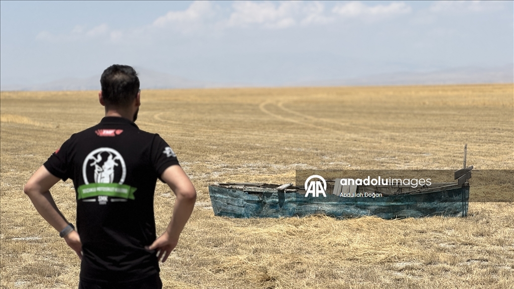 Motorcycle riders highlight climate crisis at dried-up Lake Aksehir