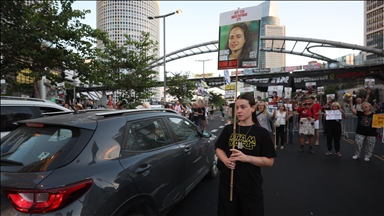 Gazze'de ateşkes ve İsrailli rehinelerin geri getirilmesi talebiyle Tel Aviv'de gösteri düzenlendi