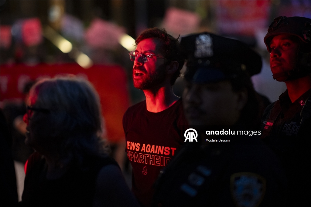 Перед отелем Трампа в Нью-Йорке прошла акция в поддержку Палестины