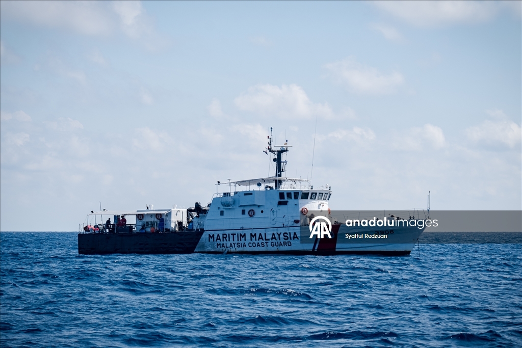 Search and rescue mission underway for missing Turkish National after yacht sinks in Malaysia