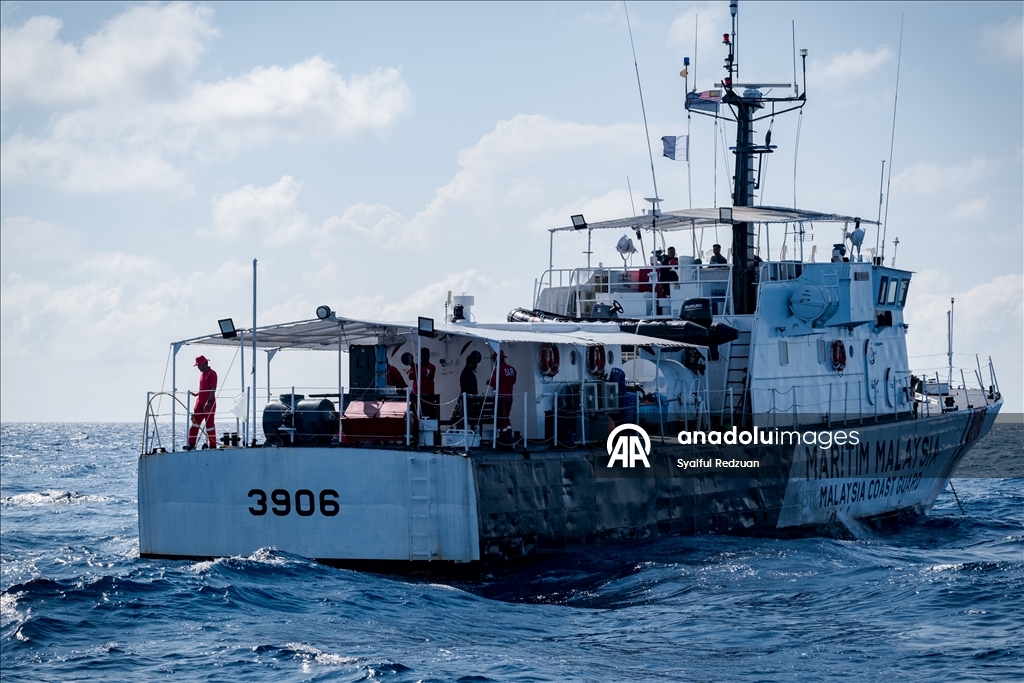 Search and rescue mission underway for missing Turkish National after yacht sinks in Malaysia