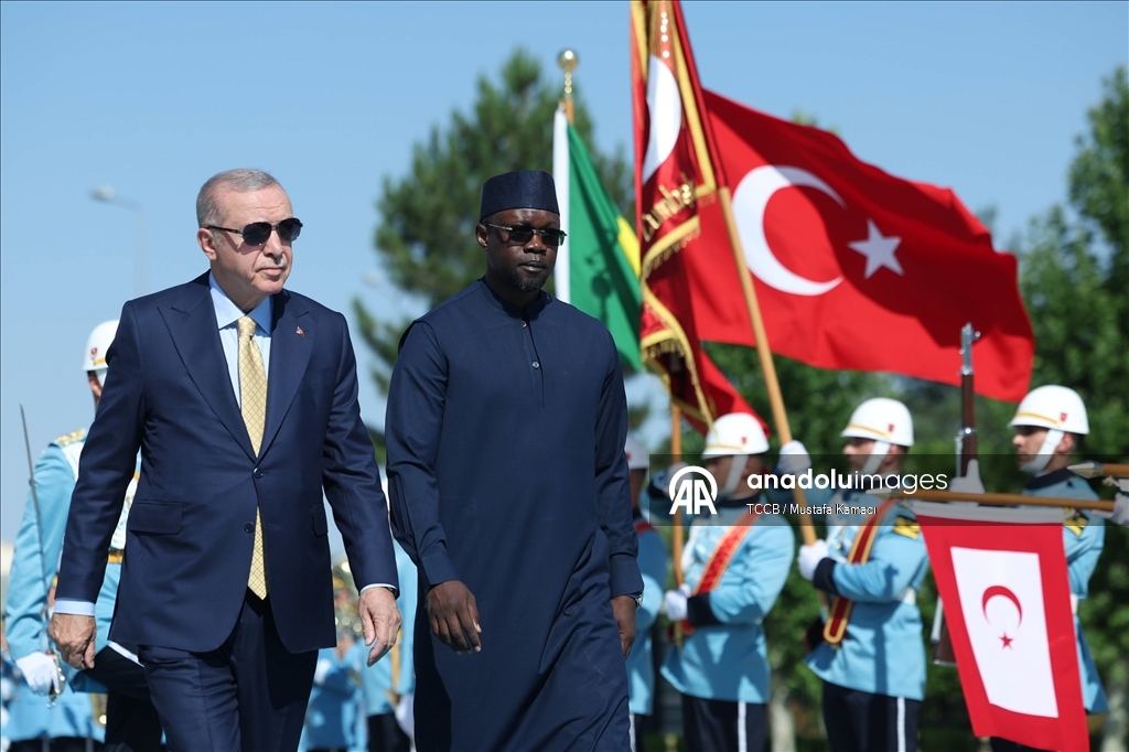 Cumhurbaşkanı Erdoğan, Senegal Başbakanı Sonko'yu resmi törenle karşıladı