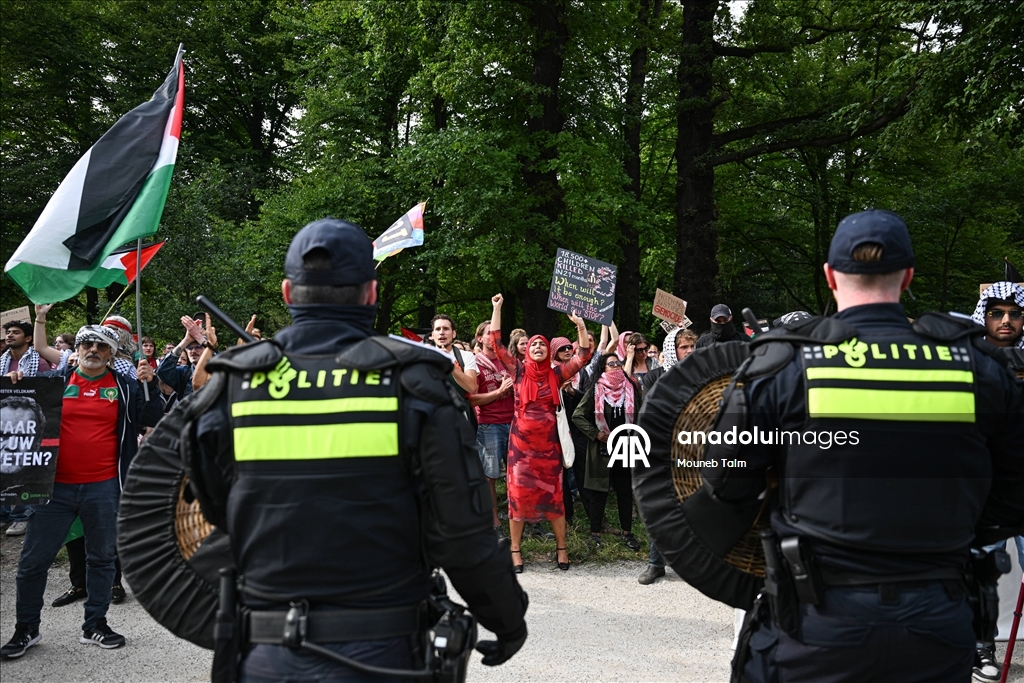 Hollanda Parlamentosu önünde Filistin'e destek gösterisi: Gözaltılar ve müdahaleler