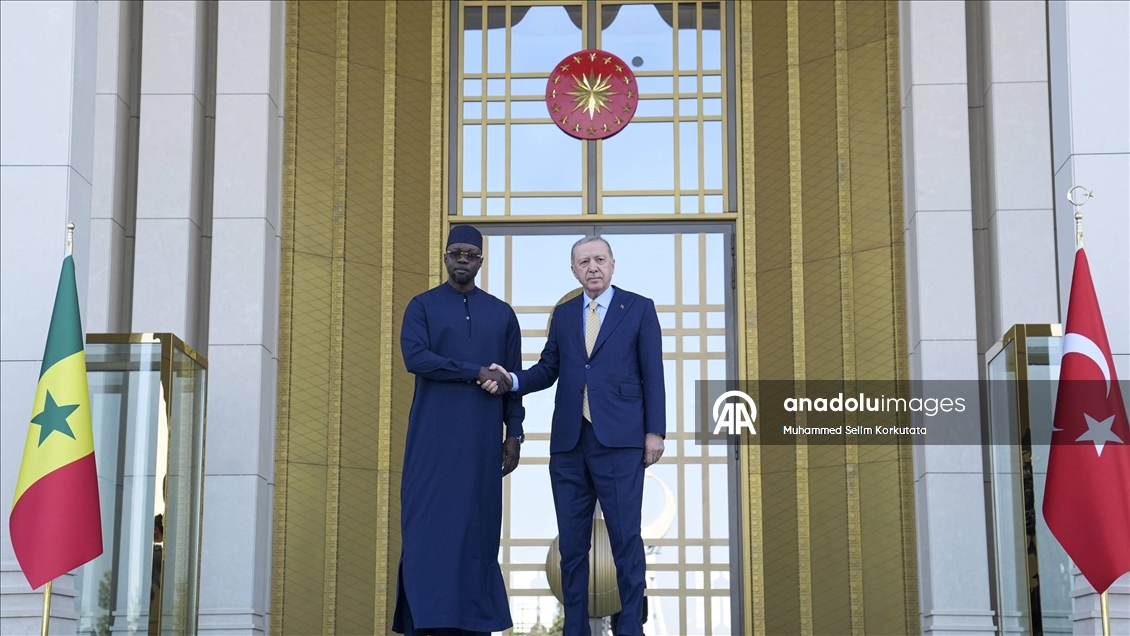 Cumhurbaşkanı Erdoğan, Senegal Başbakanı Ousmane Sonko'yu resmi törenle karşıladı
