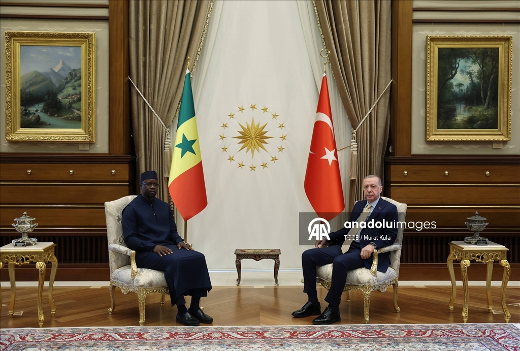 Cumhurbaşkanı Erdoğan, Senegal Başbakanı Ousmane Sonko'yu resmi törenle karşıladı