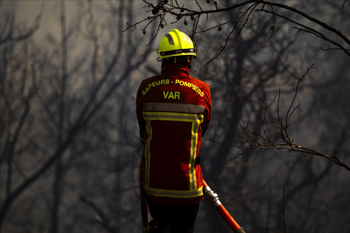 France continues to battle worst fire of summer