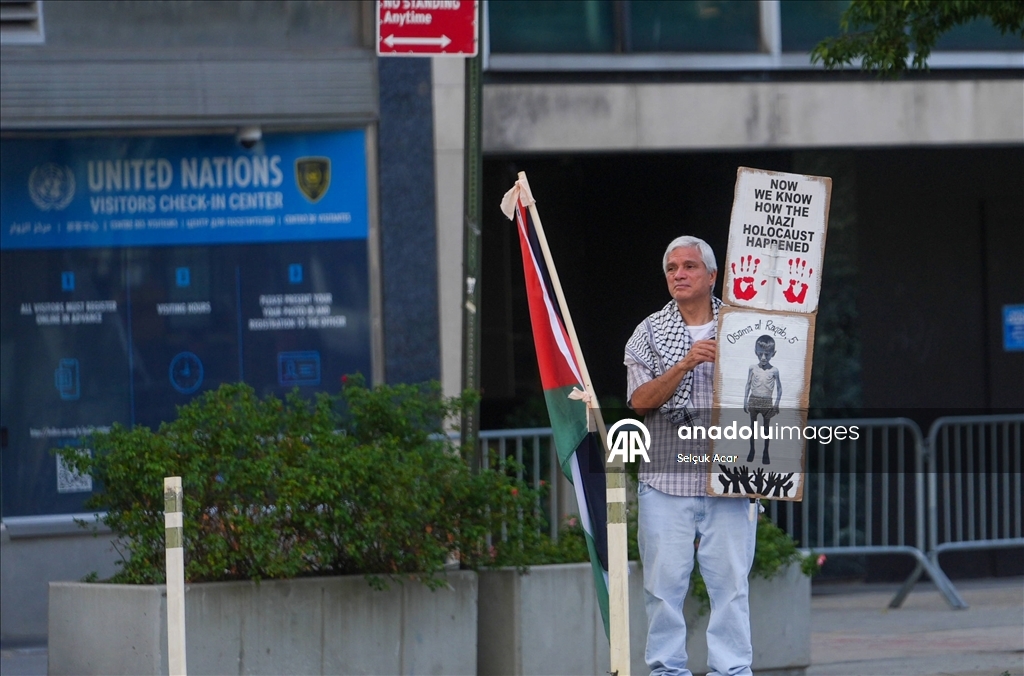Birleşmiş Milletler Genel Merkezi önünde protesto düzenlendi