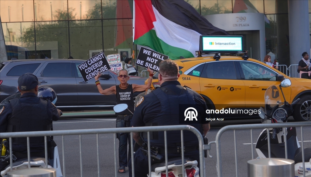 Birleşmiş Milletler Genel Merkezi önünde protesto düzenlendi