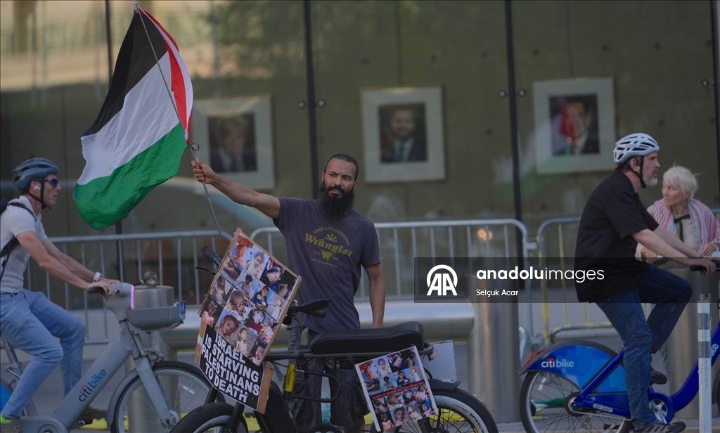 Birleşmiş Milletler Genel Merkezi önünde protesto düzenlendi