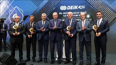Cumhurbaşkanı Erdoğan, DEİK 38. Olağan Mali Genel Kurulu ve Ustalara Saygı Ödül Töreni'ne katıldı