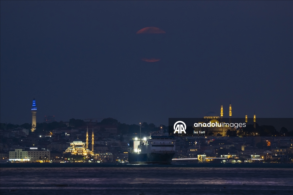 İstanbul'da dolunay