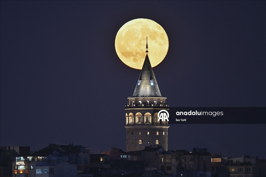 İstanbul'da dolunay