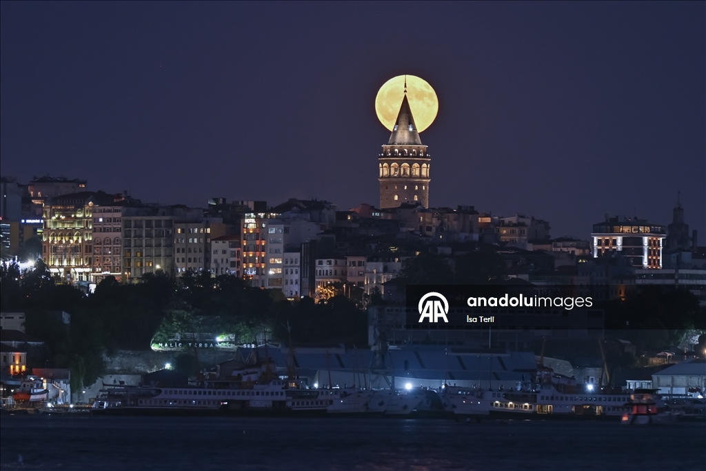 İstanbul'da dolunay