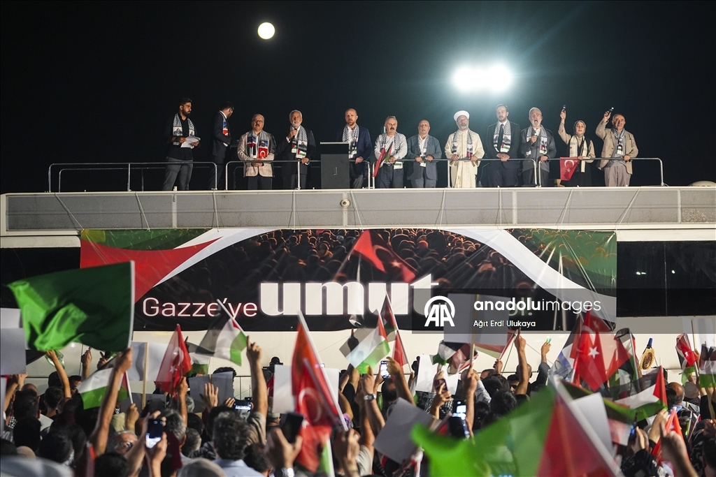 İstanbul’da 'Gazze'ye Umut Işığı Ol' yürüyüşü