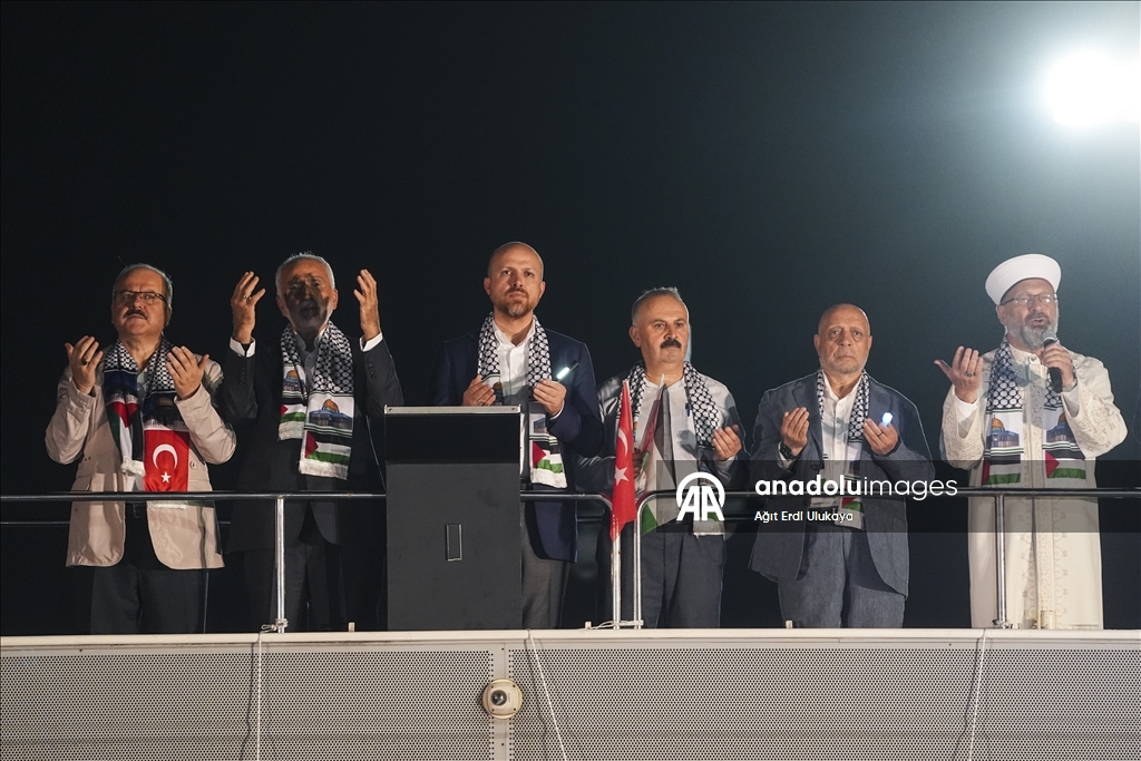 İstanbul’da 'Gazze'ye Umut Işığı Ol' yürüyüşü