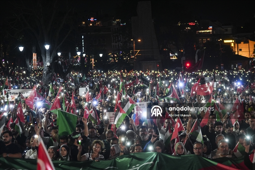İstanbul’da 'Gazze'ye Umut Işığı Ol' yürüyüşü