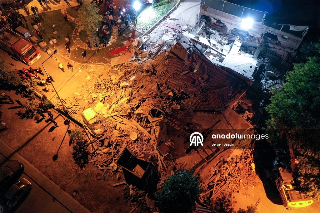 Balıkesir'de 6,1 büyüklüğünde deprem