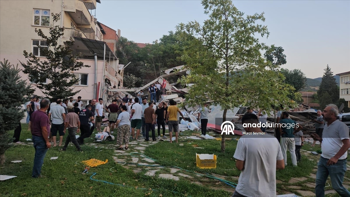 Balıkesir'de 6,1 büyüklüğünde deprem