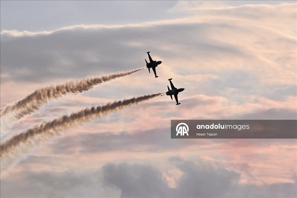 Turkish Stars perform demonstration flight in Turkiye's Trabzon